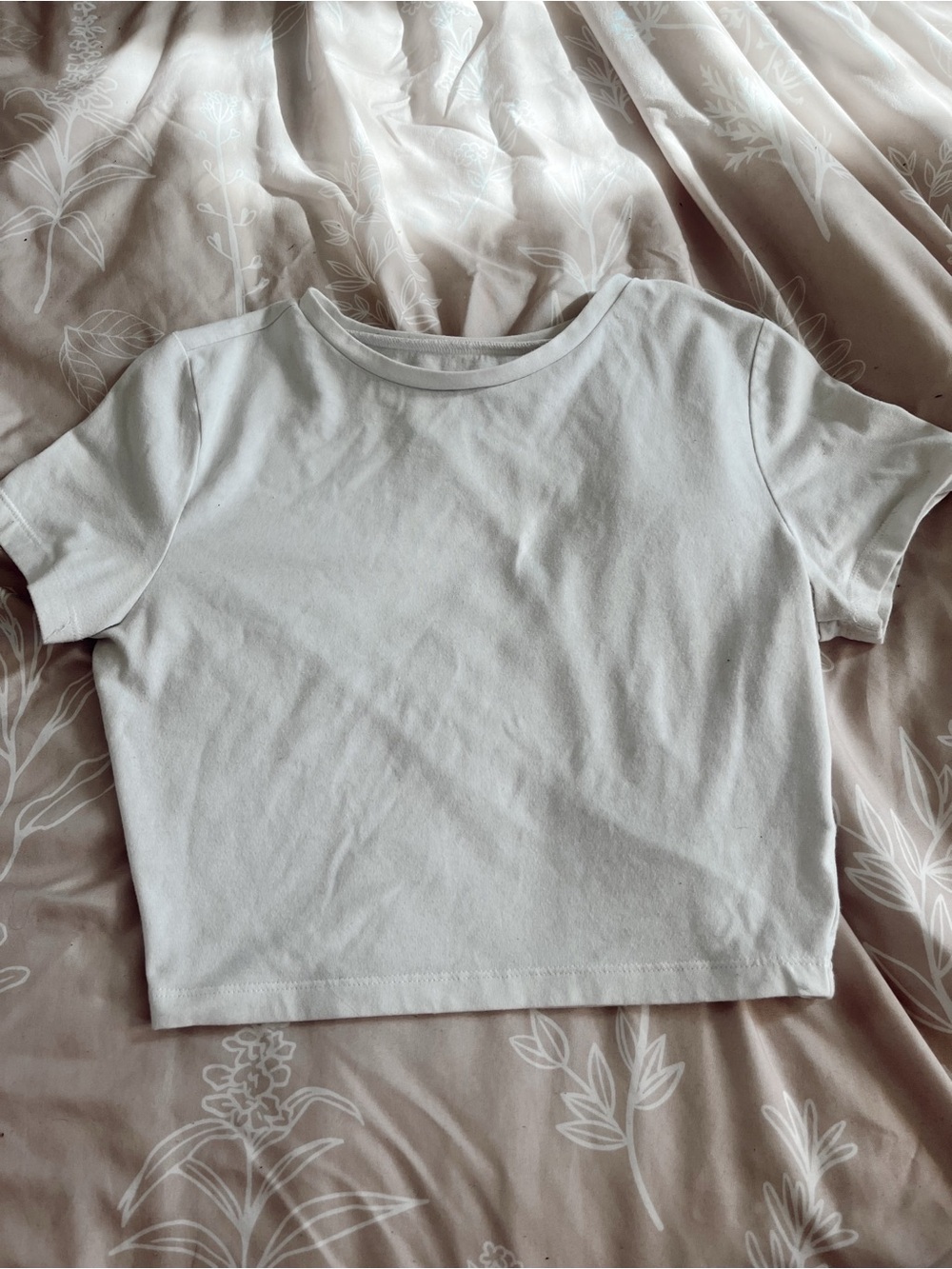 classic white crop tee